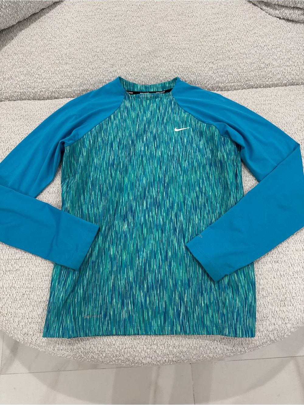 Nike Swim Rash Guard UPF 40+ Long Sleeve Top